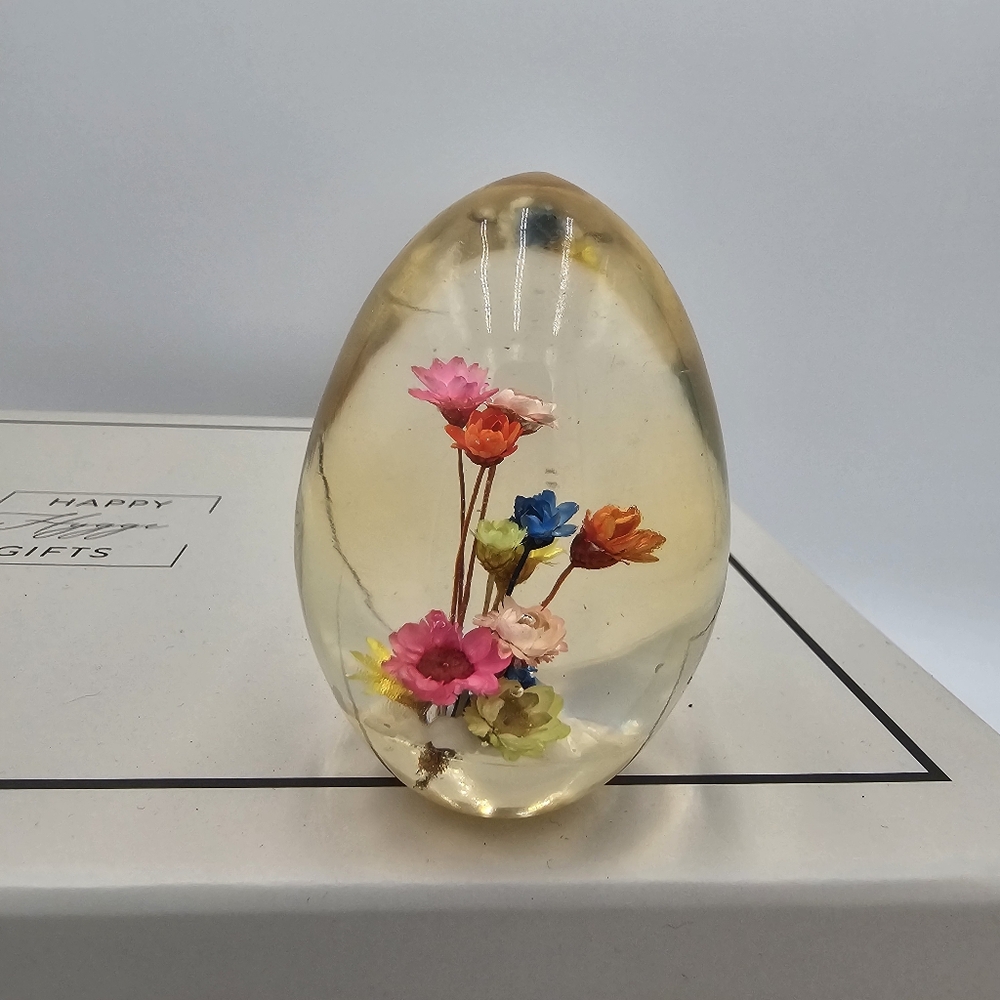 Vintage Acrylic Lucite Dried Flower Egg